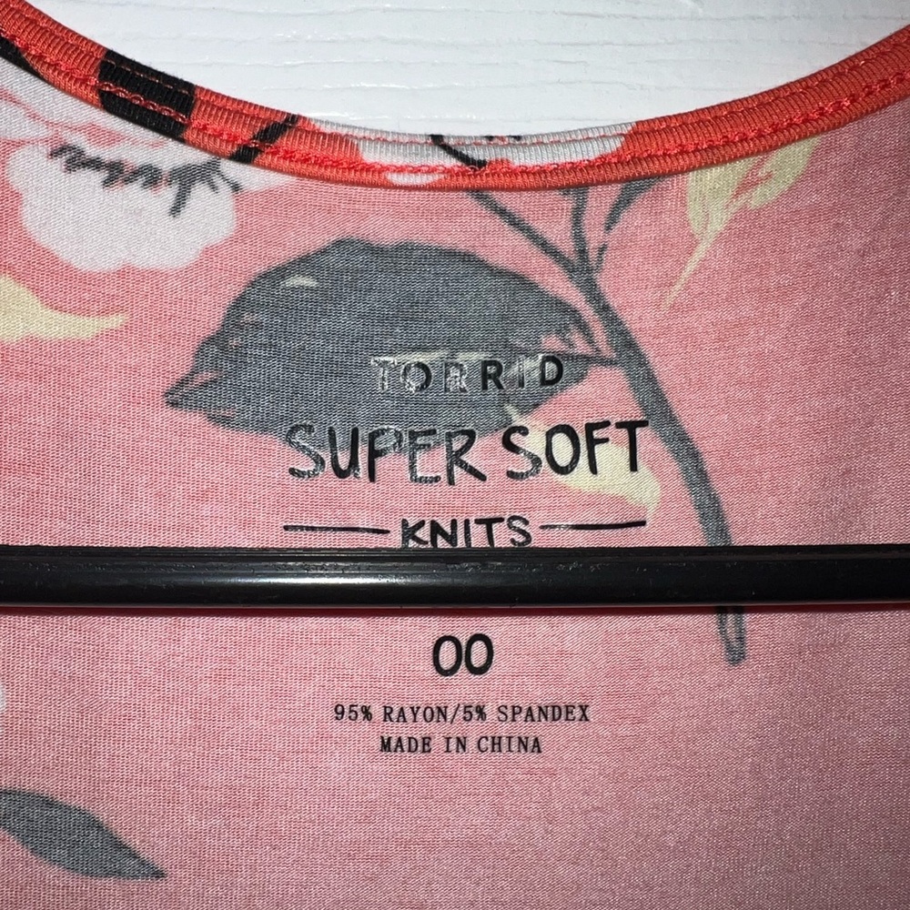 Torrid Super Soft Knits Sweetheart Fit & Flare Dress in Coral Floral Sz 00 (10) - Picture 5 of 6